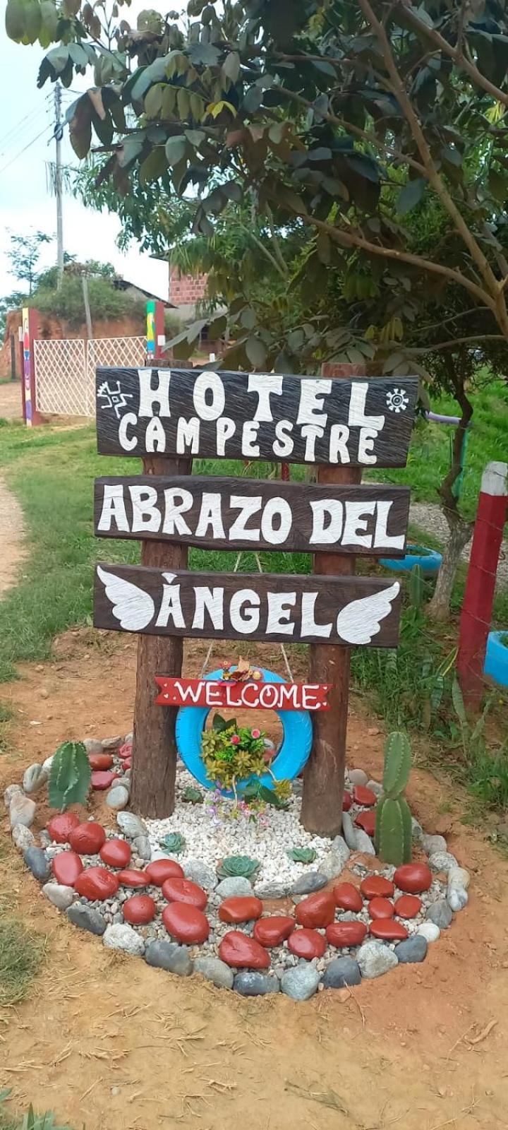 Hotel Campestre Abrazo Del Angel Aratoca Exterior foto